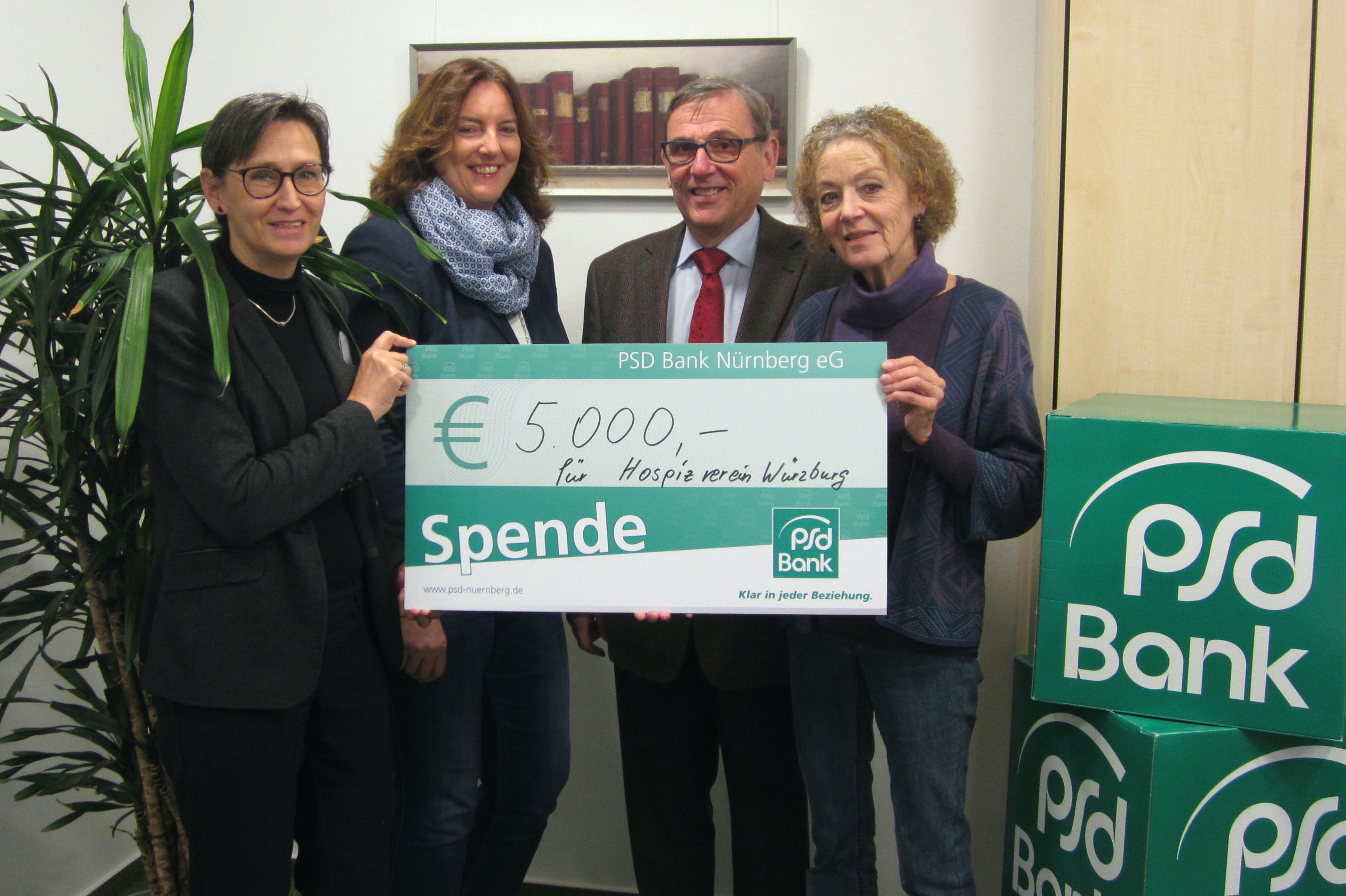 Spendenübergabe PSD Bank Nürnberg an Hospizverein Würzburg Spendenübergabe PSD Bank Nürnberg an Hospizverein Würzburg
